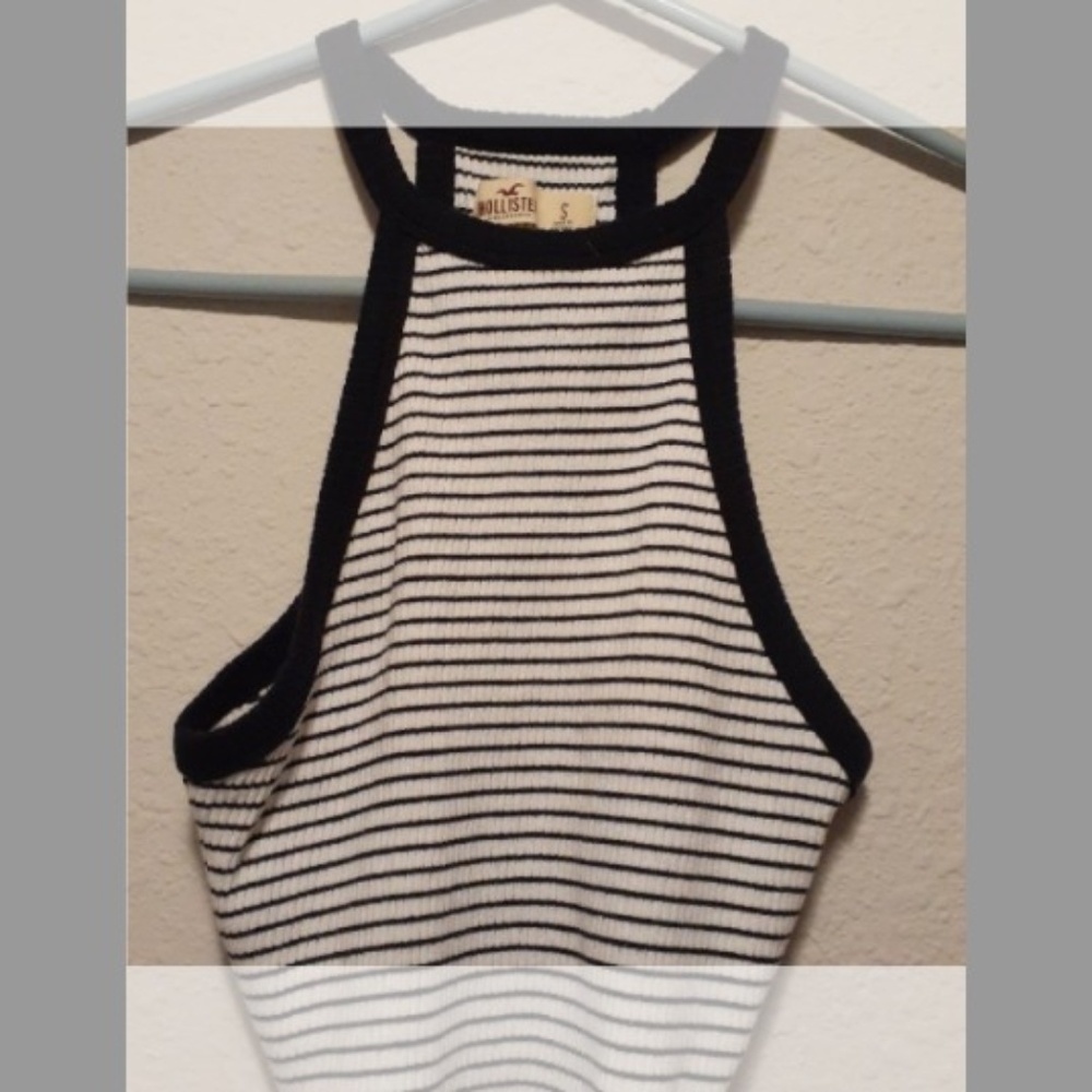 Hollister top